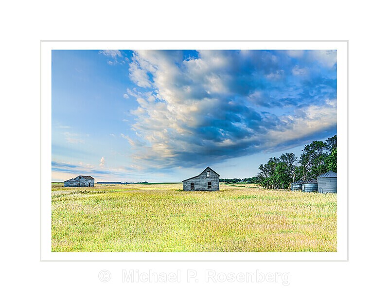 Prairie Farm, Graineries, and Silos - HOME ON THE PRARIE