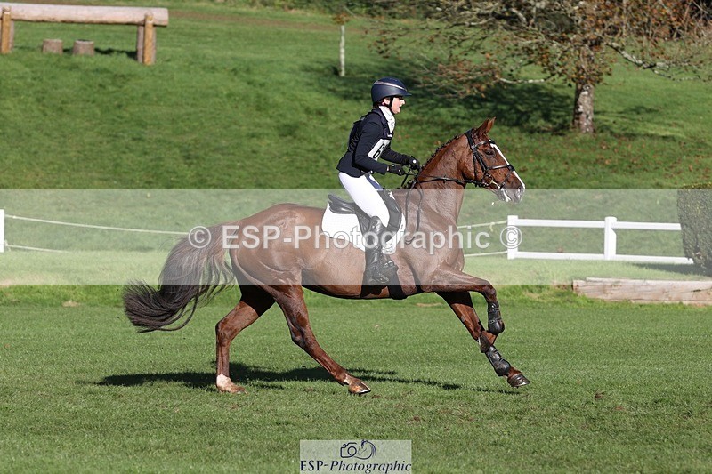 231022-104543-24728 - 667-BAILE.NA.CROISE-Emma.Pine-TrotUp+SJ