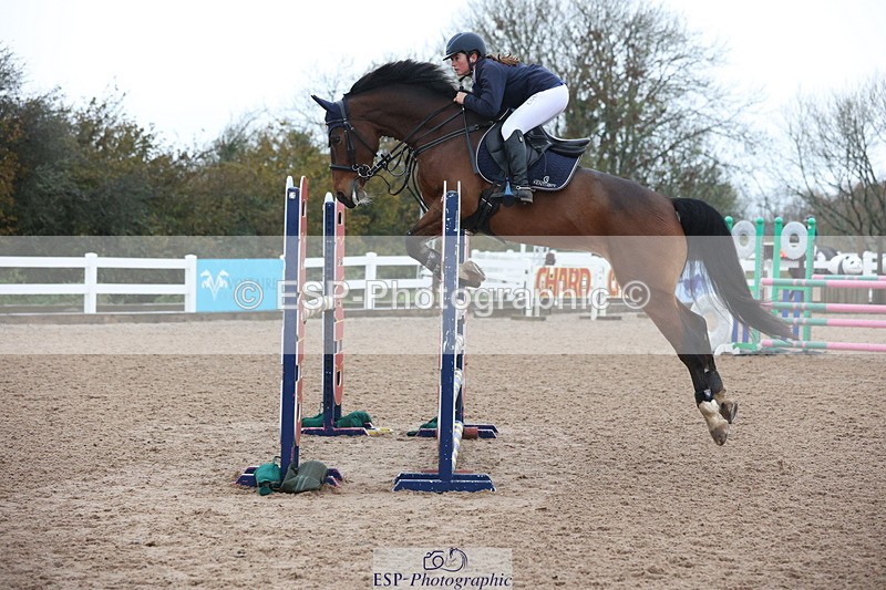 231112A-133125-04501 - Cls 20 Newcomers & 1.10m Open