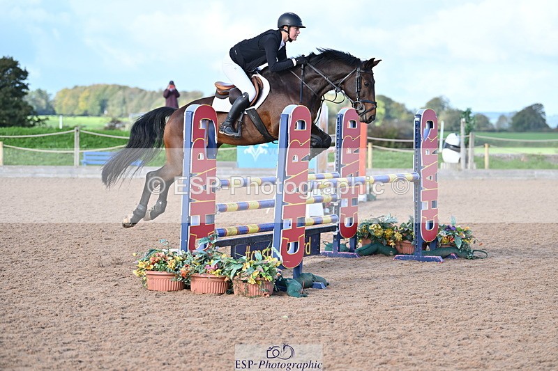 231014A-104155-04186 - Cls 18 Newcomers & 1.10m Open