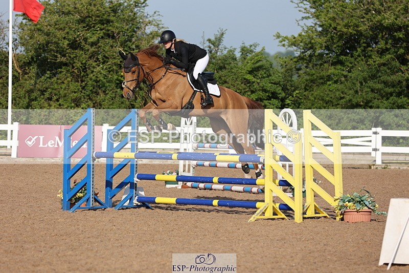 240510A-081103-04107 - Cls 13 British Novice and 90cm Open