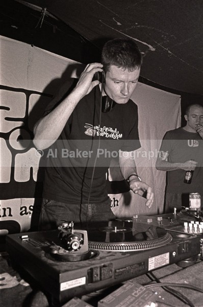 25 mark-rae - Friends-&-Family @ the-roadhouse 16.12.00