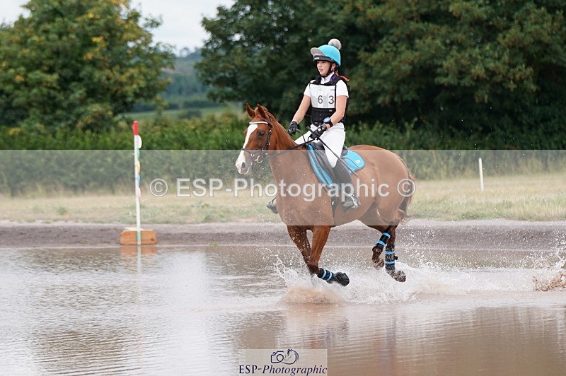 250802A-110632-02098 - B-063-Beth.Jones-FANTASY.CHILLI.(GB)