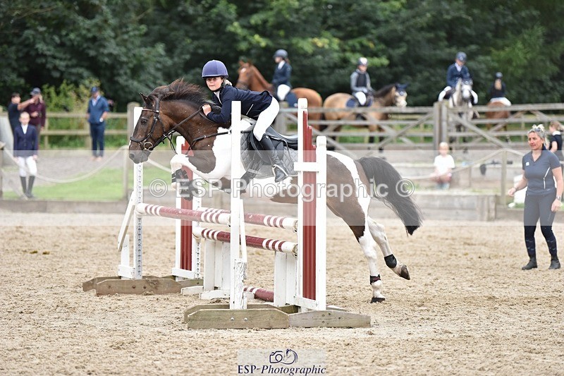 240802-114516-02804 - 90cm Round 1