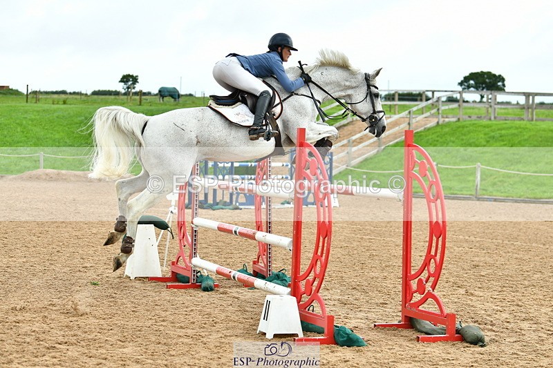 230805A-123102-00450 - Cls 3 Snr Foxhunter & 1.20m Open