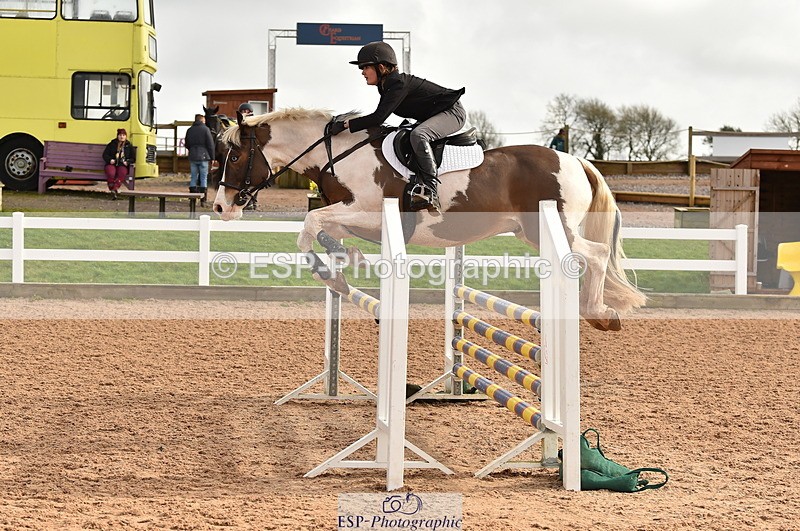 240210A-121408-01125 - Cls 8 Pony Newcomers & 1m Open