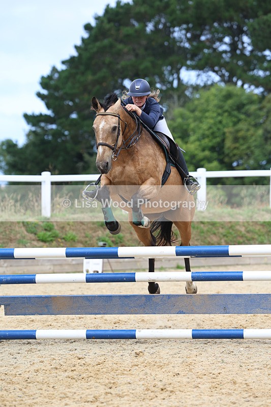 3E7A4895 - Class 4: Senior British Novice/90cm open
