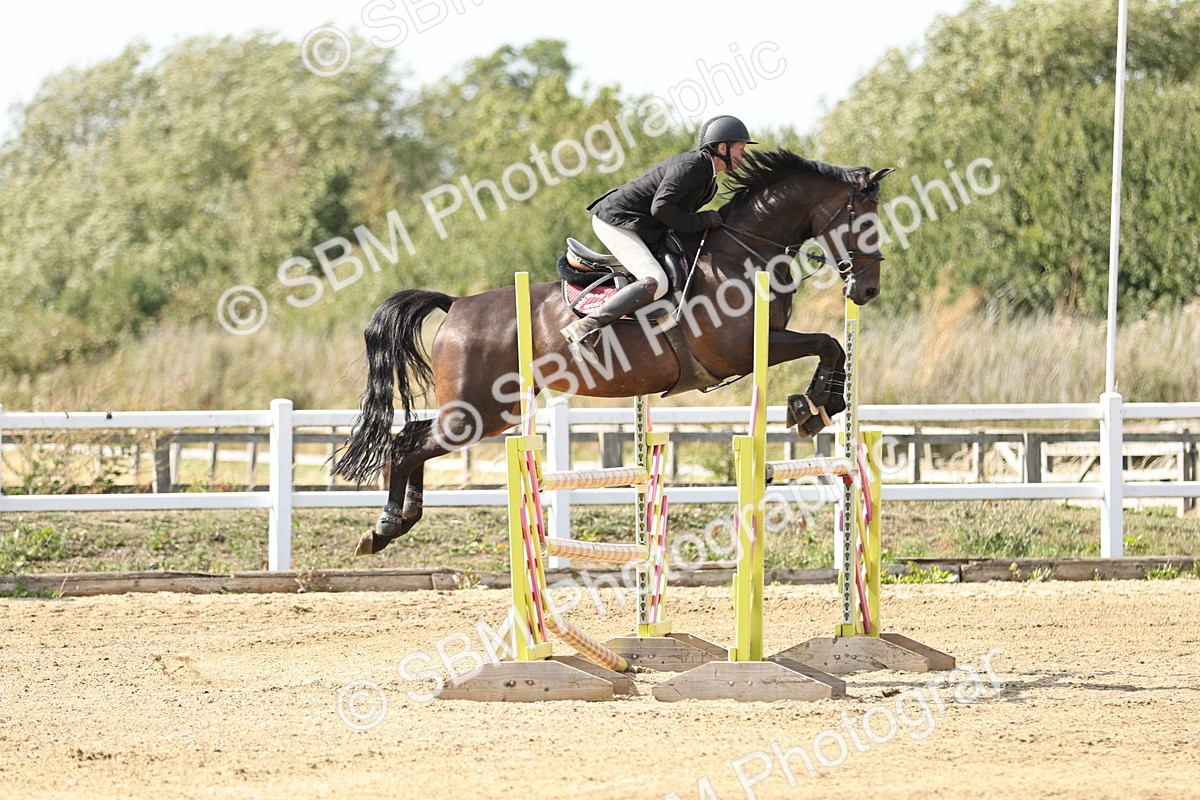 SBM_005051 - Class 6 = Senior Newcomers - 1.10m Open