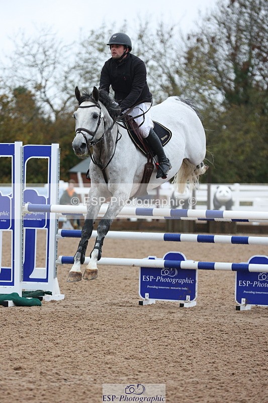 231112A-133702-04557 - Cls 20 Newcomers & 1.10m Open