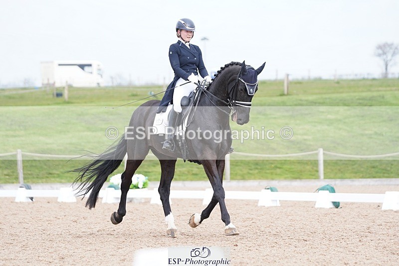 250403-143114-02950 - 027-Zoe.Sleigh-Zall.stensvang