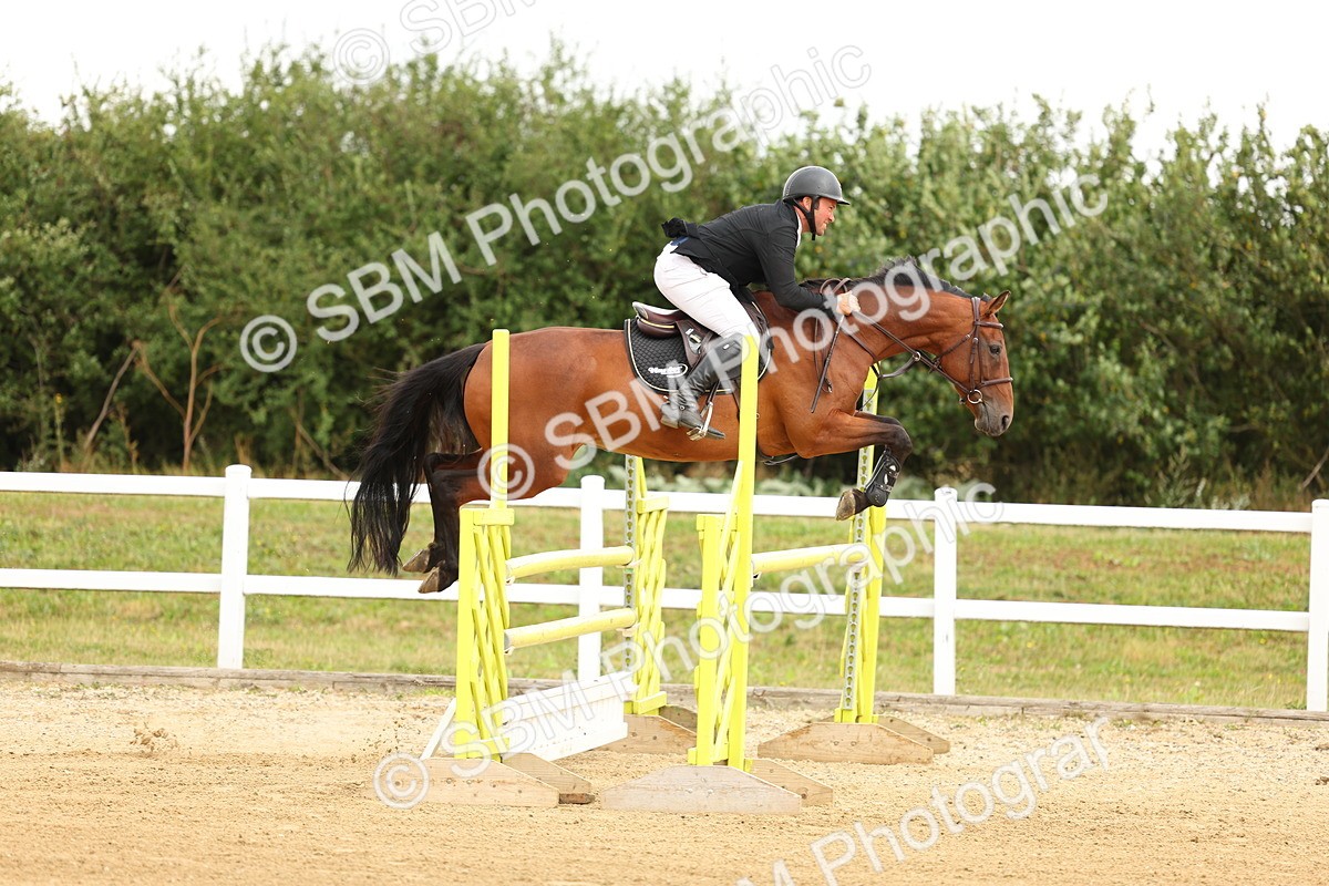 SBM_009875 - Class 3 - Senior Newcomers - 1.10m Open