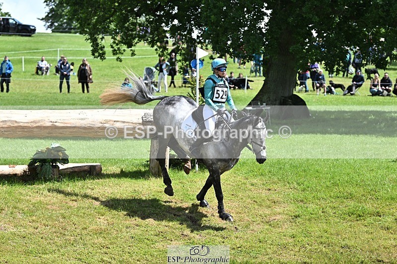 240526-121642-21905 - 529-SBH_BIG_WALL-Izzy_Taylor