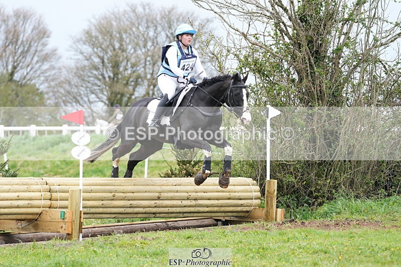 250419-130650-10055 - 424-Issy.Hollidge-CORBETT