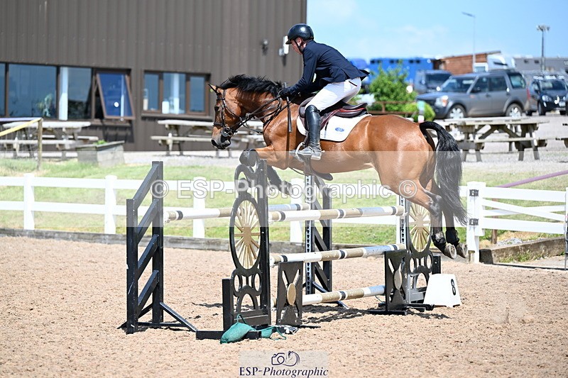 240605A-143602-00762 - Cls 4 Newcomers and 1.10m Open