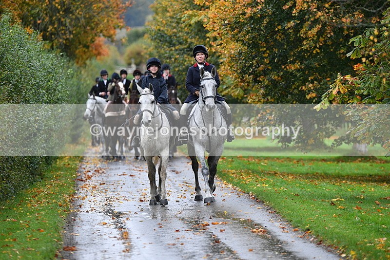 WJ5_6189 - B&B walk back for Hunt Tea !