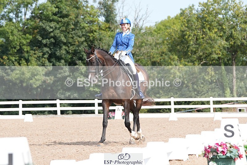 250815-111405-00782 - 012-Natasha.Collings-CostelloDovevale.Tender.Dove