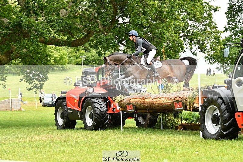 250525A-143631-16983 - D-404-Tom.Jackson-PLOT.TWIST.B