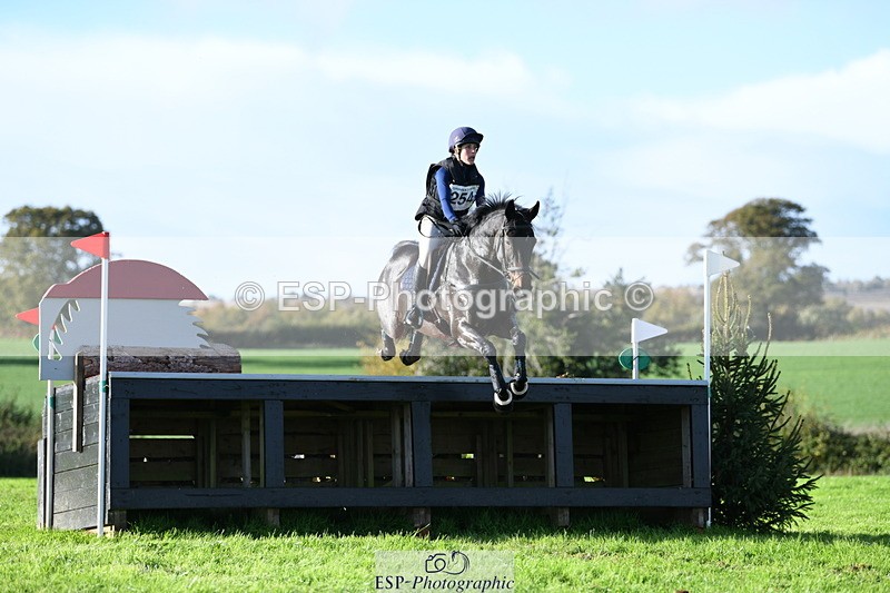 251024A-155559-14925 - C-254-Emily.Mainieri