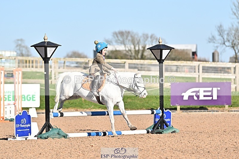 250401-163331-00136 - 60cm classes