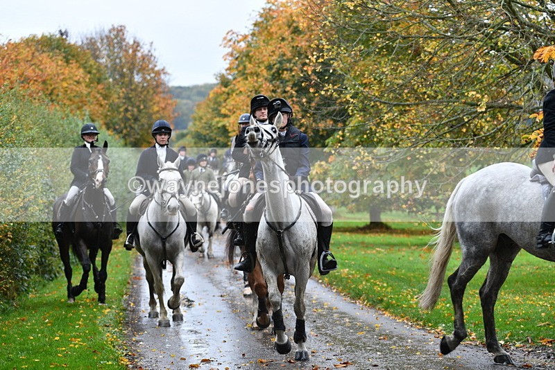 WJ5_6259 - B&B walk back for Hunt Tea !