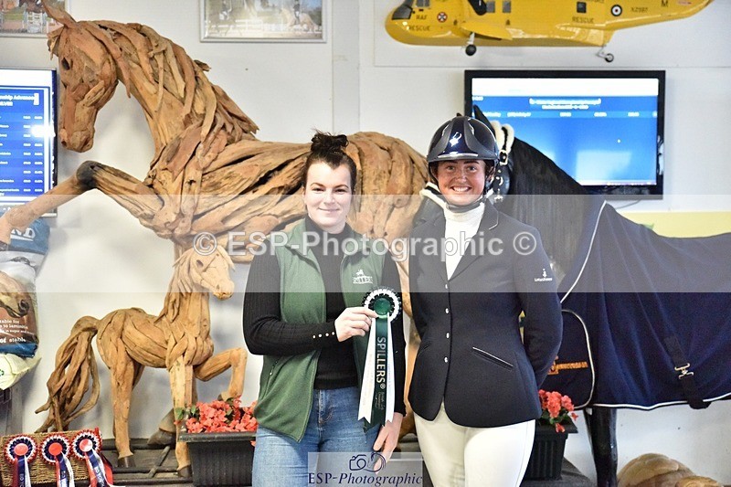 250214-153552-02590 - Freestyle Medium Gold Presentations