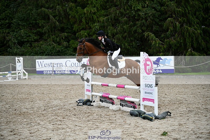 251004A-170124-02344 - Classes 10 & 11 80cm