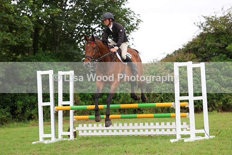 3E7A7199 - Class 5: Senior British Novice/90cm open