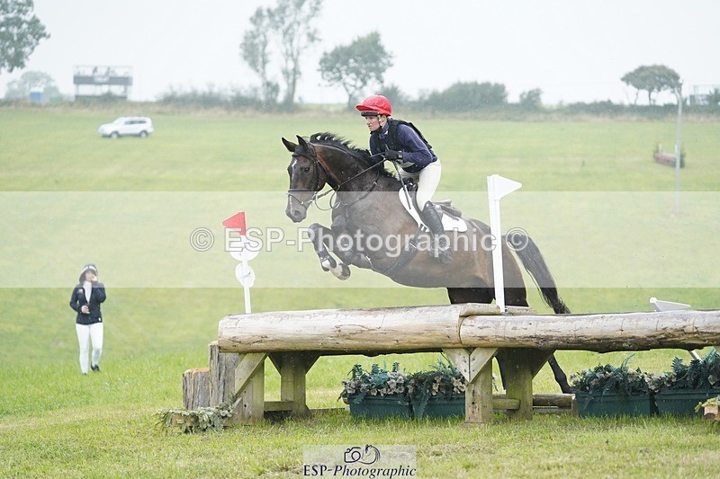 240901A-104048-05823 - 302-Rosie.Bradley-Hole-CAPABILITY.BROWN.II