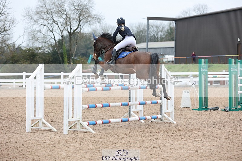 241101A-121604-01696 - FRI Cls 5 Newcomers and 1.10m Open