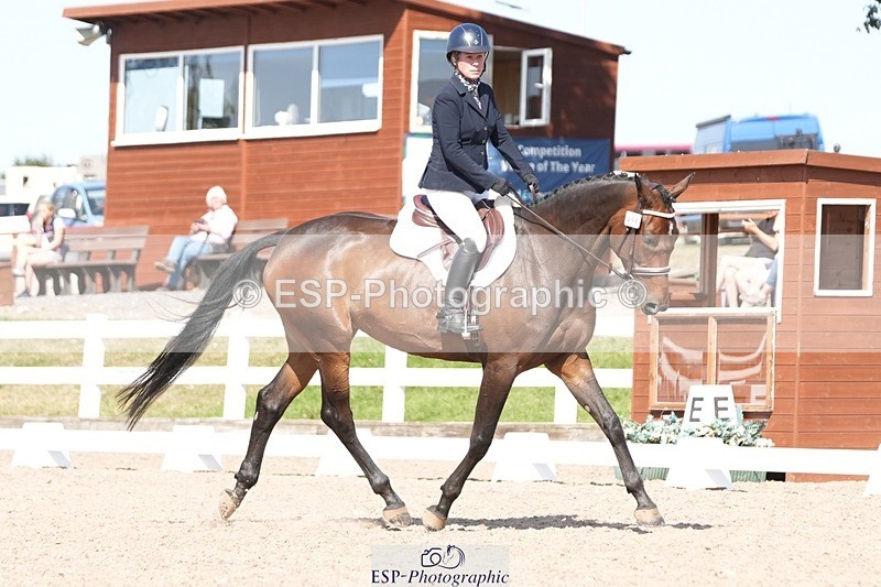 250817-155009-11814 - 204-Lysanne.VaseCafino