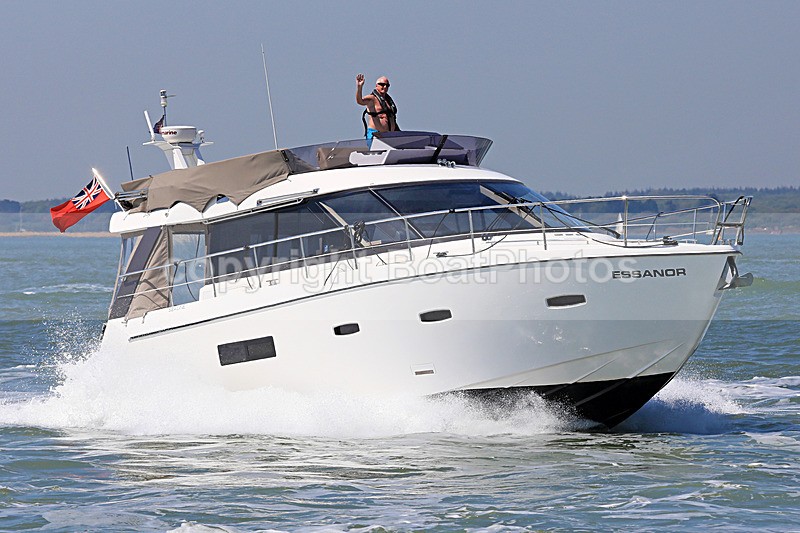 180507 ESSANOR - SEALINE F42 1Y3A1100 - Flybridge Cruisers