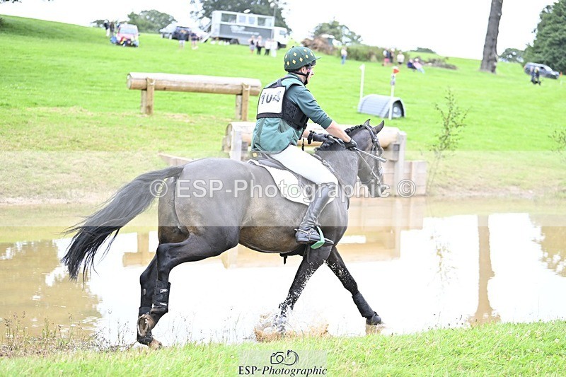 240803-114728-03759 - 104-Ollie_Martin-MIH_HUNTERS_BEAR