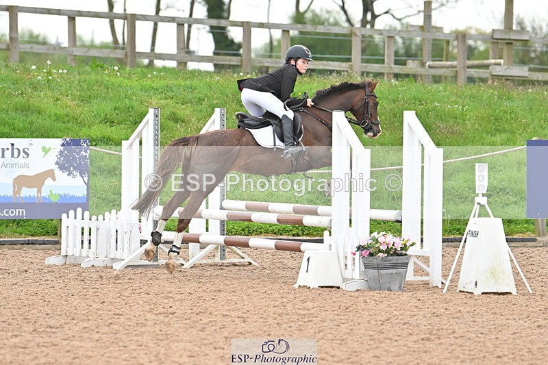 240505A-091102-03430 - Cls 1 Pony Intro 70cm
