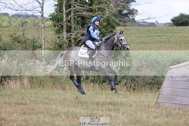 250802A-132133-04329 - A-038-Maisy.Miller-HEADDON.SWAN.SONG