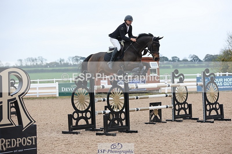 241101A-133426-02148 - FRI Cls 6 Foxhunter and 1.20m Open