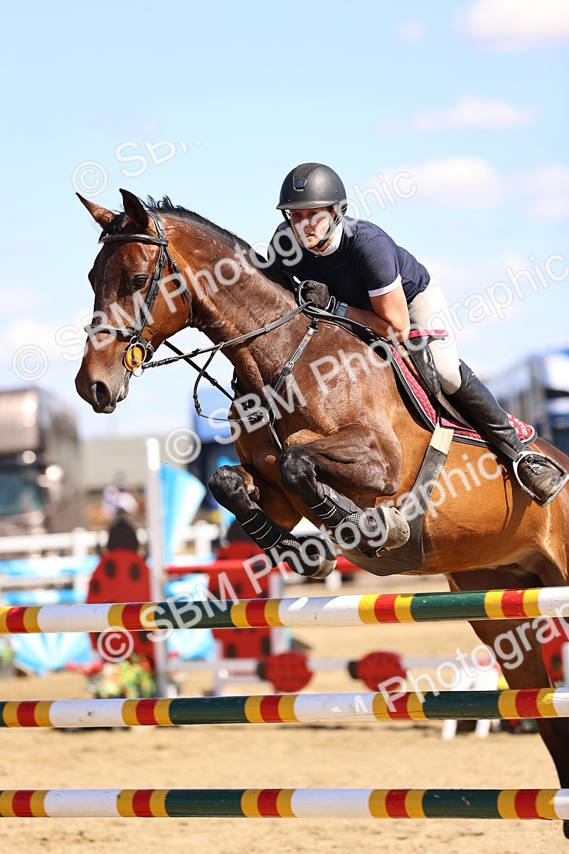 SBM_015377 - Class 16 - Senior foxhunter - 1.20m Open