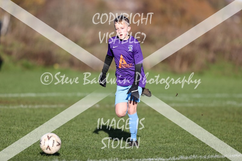 1DX32230 - 2025-11-23 FC Abbey Meads U13 Purple V Highworth Town Junior FC U13 T