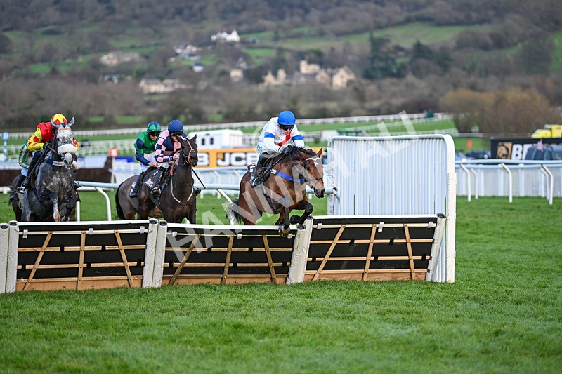 141224-Race 6-Skyjack Hijack-2165 - Race 6