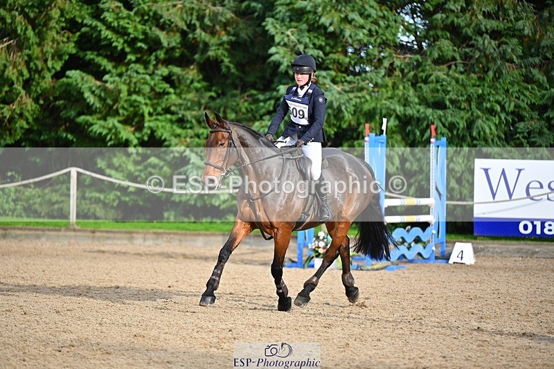 241027-143148-17925 - 509-Tichy.Sanders-SPARHANGER.VELVET