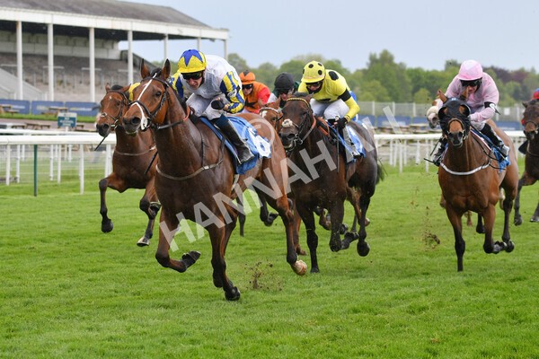 yr22052021r6-22 - Race 6 4.55pm Reg Bond