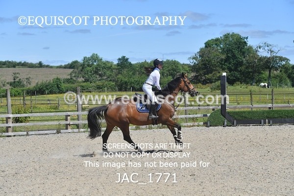 JAC_1771 - CLASS 5  Senior Newcomers/ 1.10m Open