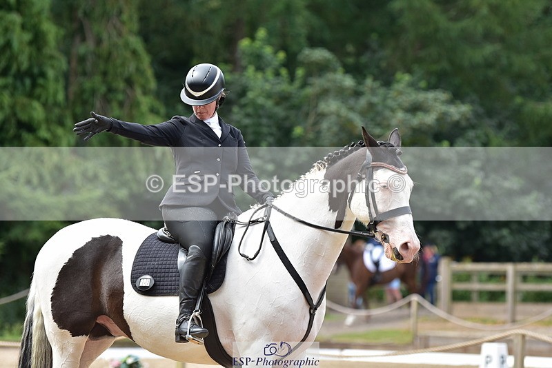 250719A-114822-05317 - 140-Paula.Tippett-Top.Hat.n.Tails