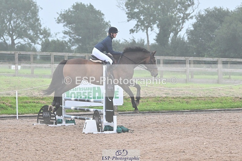 240813-193039-00943 - Classes 7 A&B 90cm