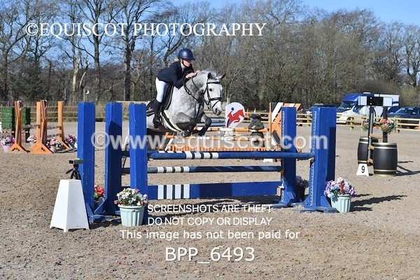 BPP_6493 - CLASS 10 SUN Newcomers/ 1m Open