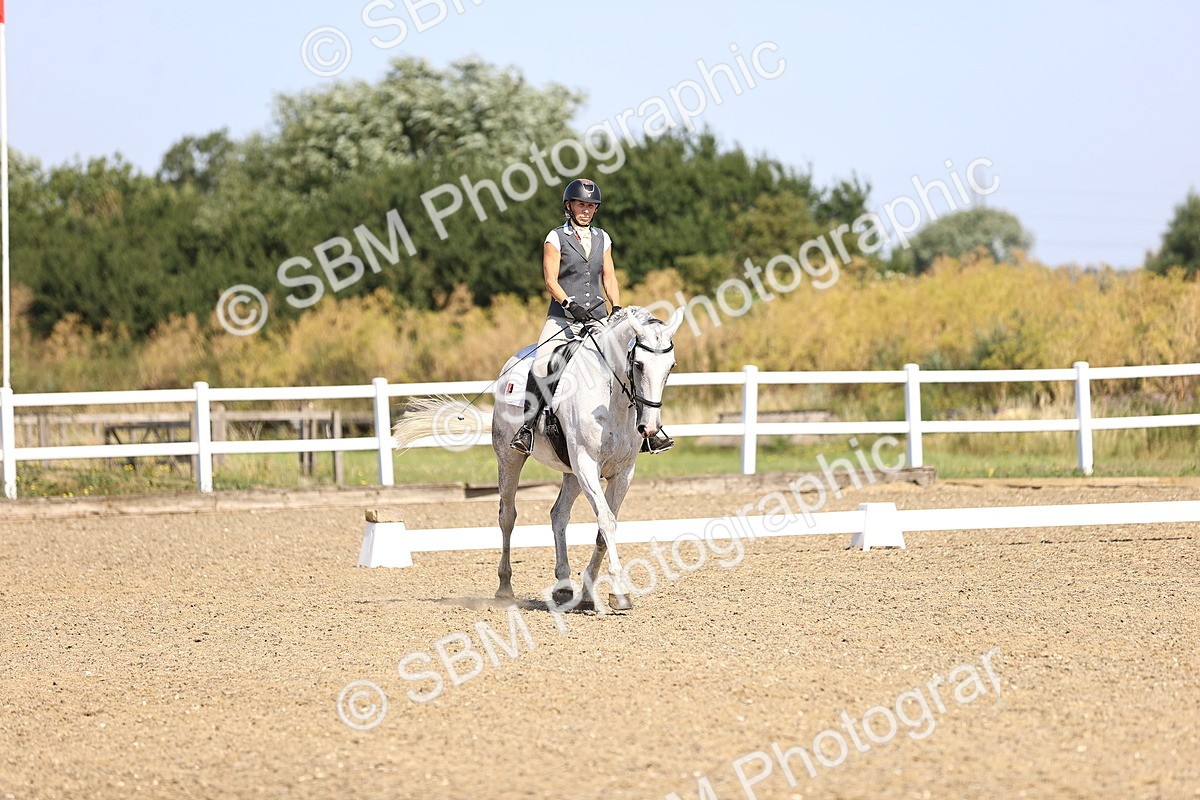 SBM_009261 - Novice 5 - 9.50-10.53