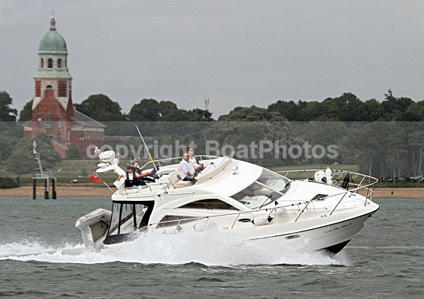 110625 LOST THE PLOT IMG_4150 - Flybridge Cruisers