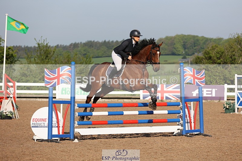 240510A-082716-04229 - Cls 13 British Novice and 90cm Open