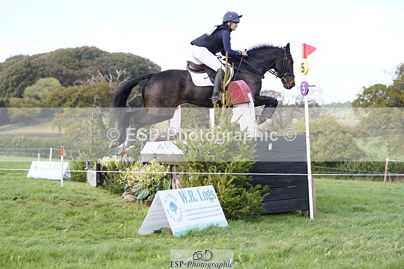 241025-125514-08011 - 130-Imogen.White-BE.TOUCHABLE