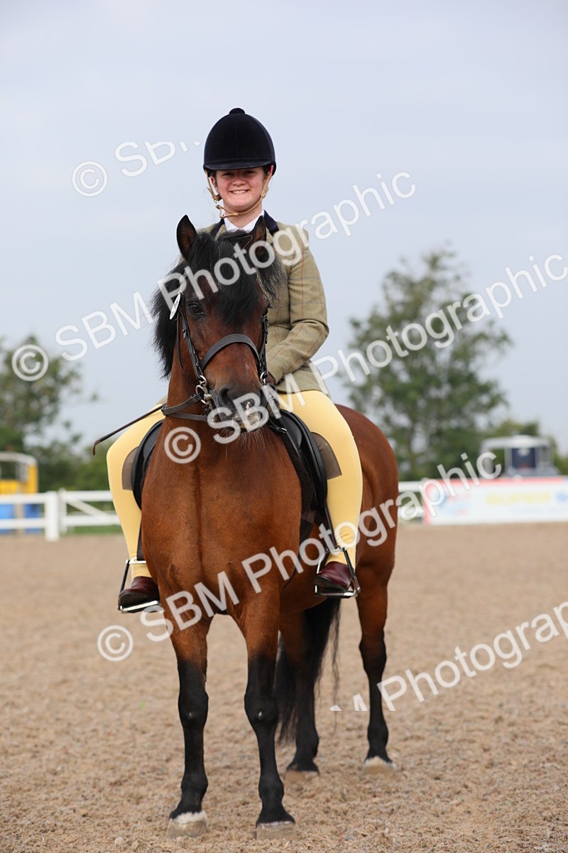 SBM_09669 - Class 301 Ridden M&M -Small Breeds