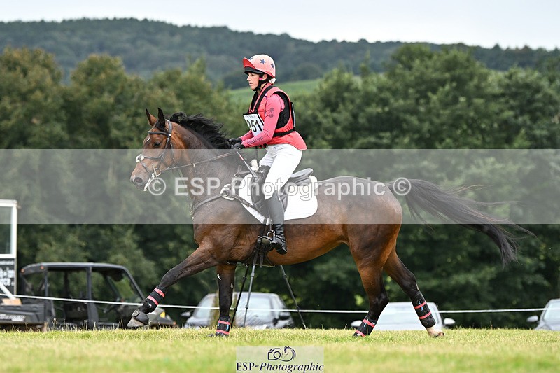 240825X-172517-37510 - 80cm XC 16.30 to 17.30